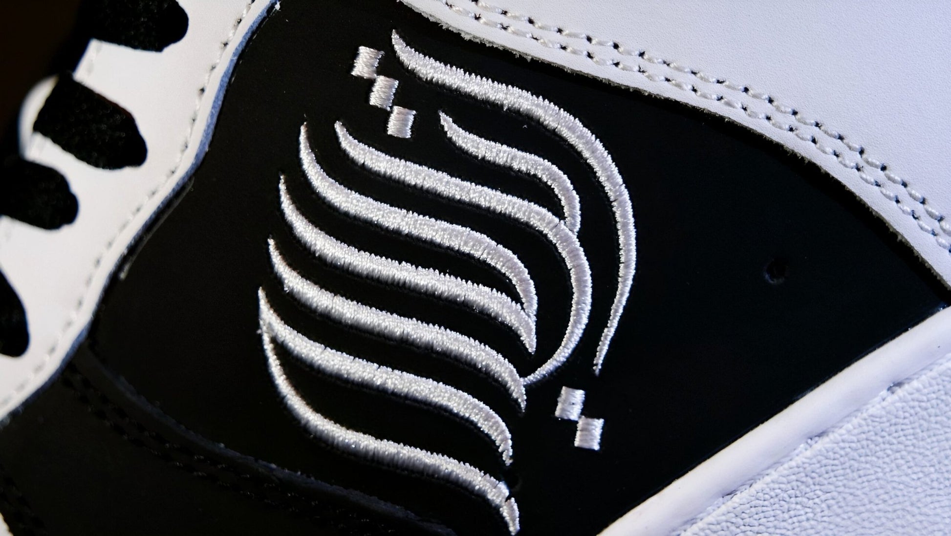 Athari Suede Classics | B&W - AthariWear