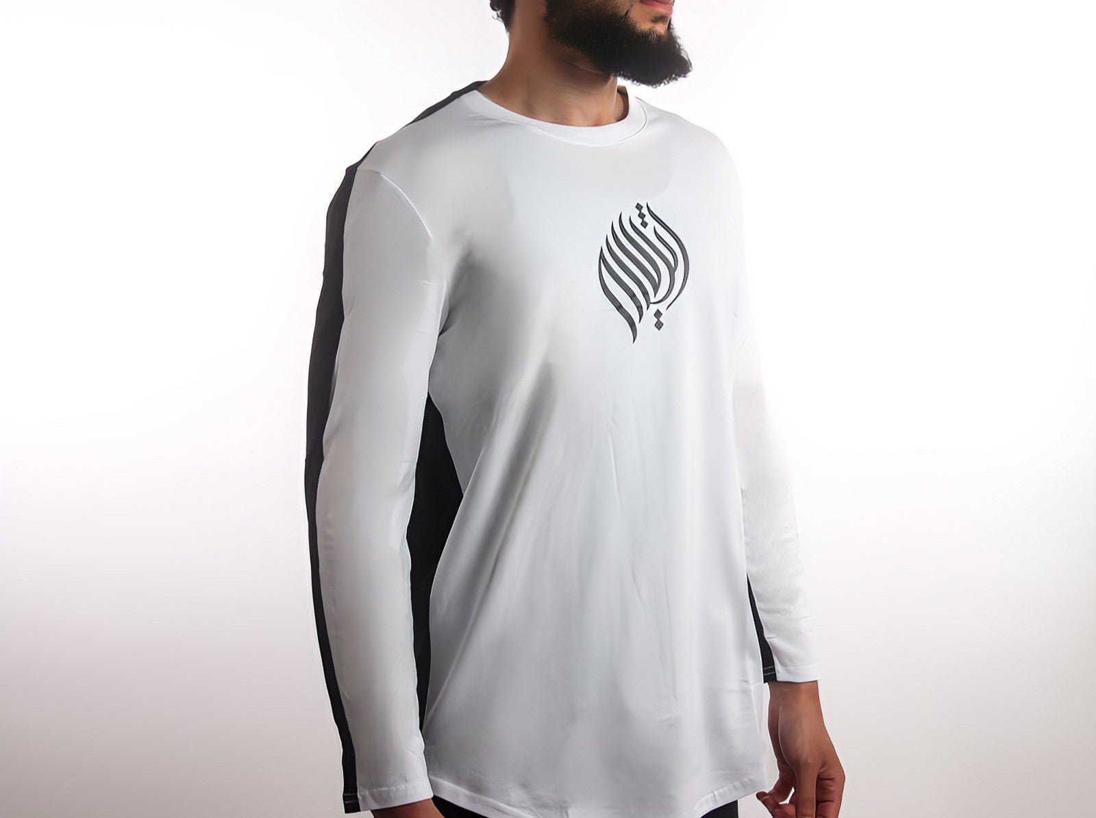 B&W Split Long - line T-shirt - AthariWear