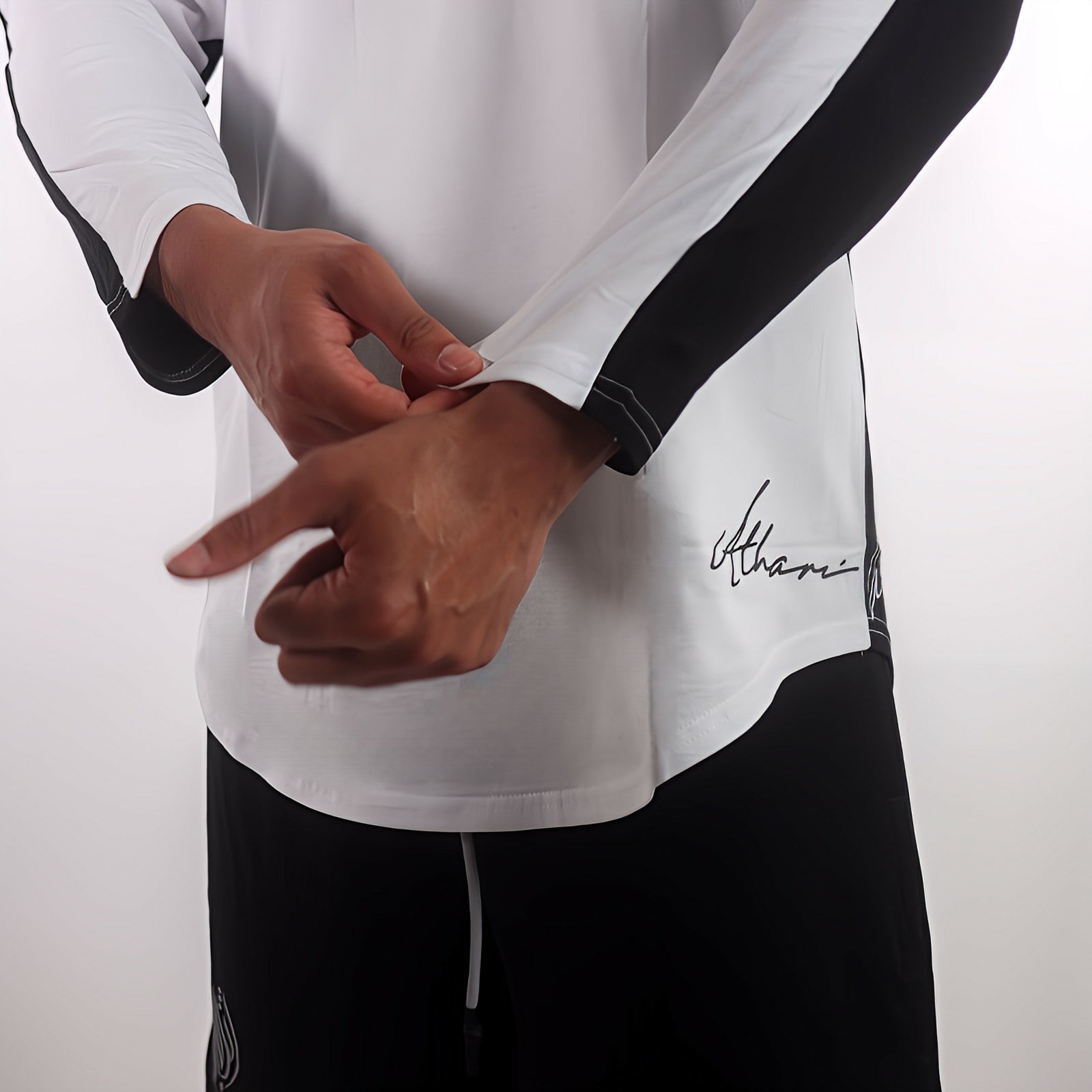B&W Split Long - line T-shirt - AthariWear