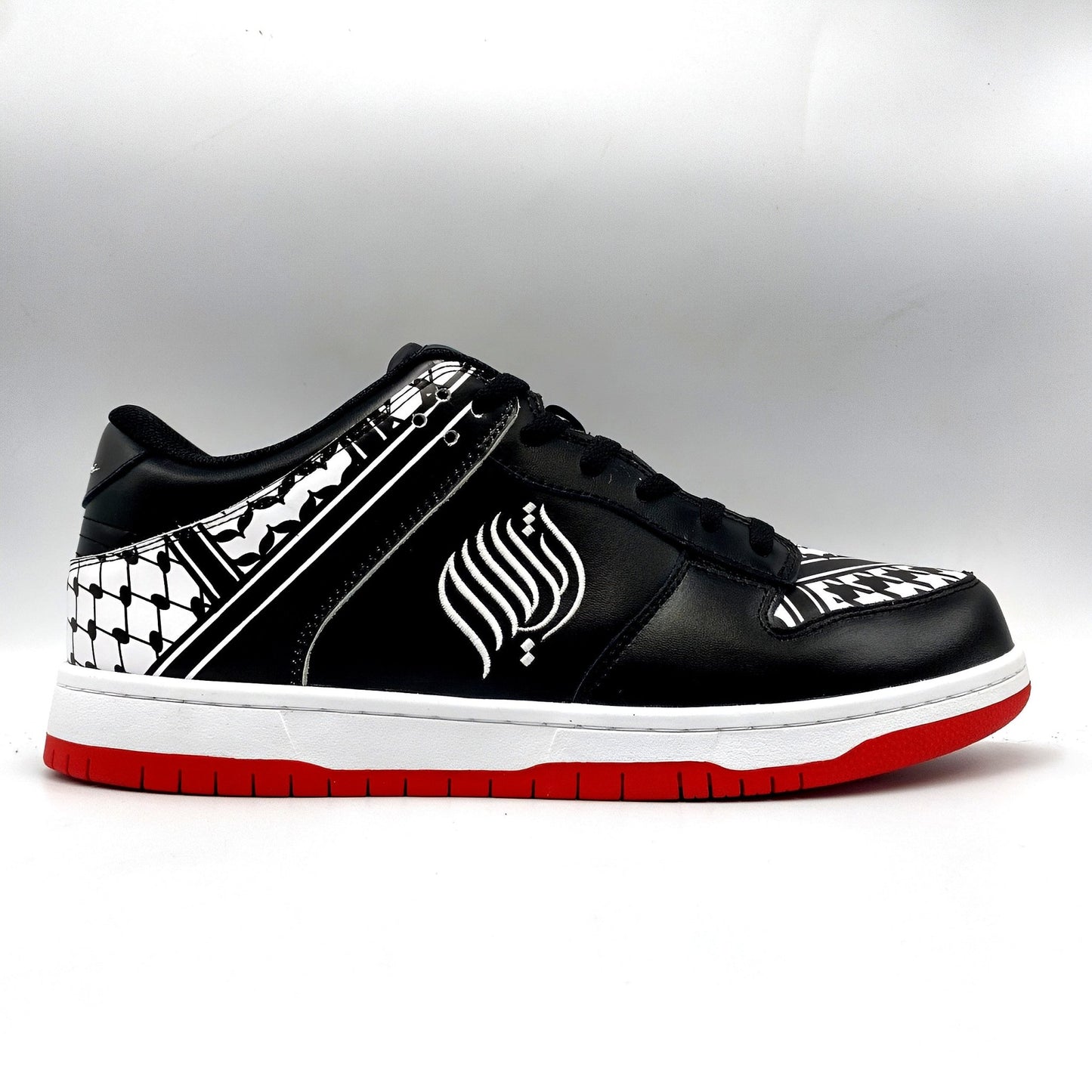 Victory Force 1 | Keffiyeh Sneakers Low Top - AthariWear